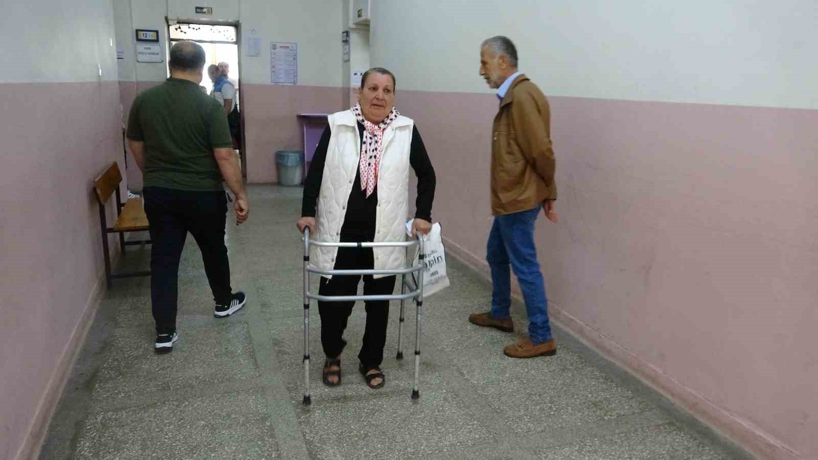 KAHRAMANMARAŞ MERKEZLİ DEPREMLER DOLAYISIYLA YOĞUN GÖÇ ALAN MERSİN'DE CUMHURBAŞKANI 2.