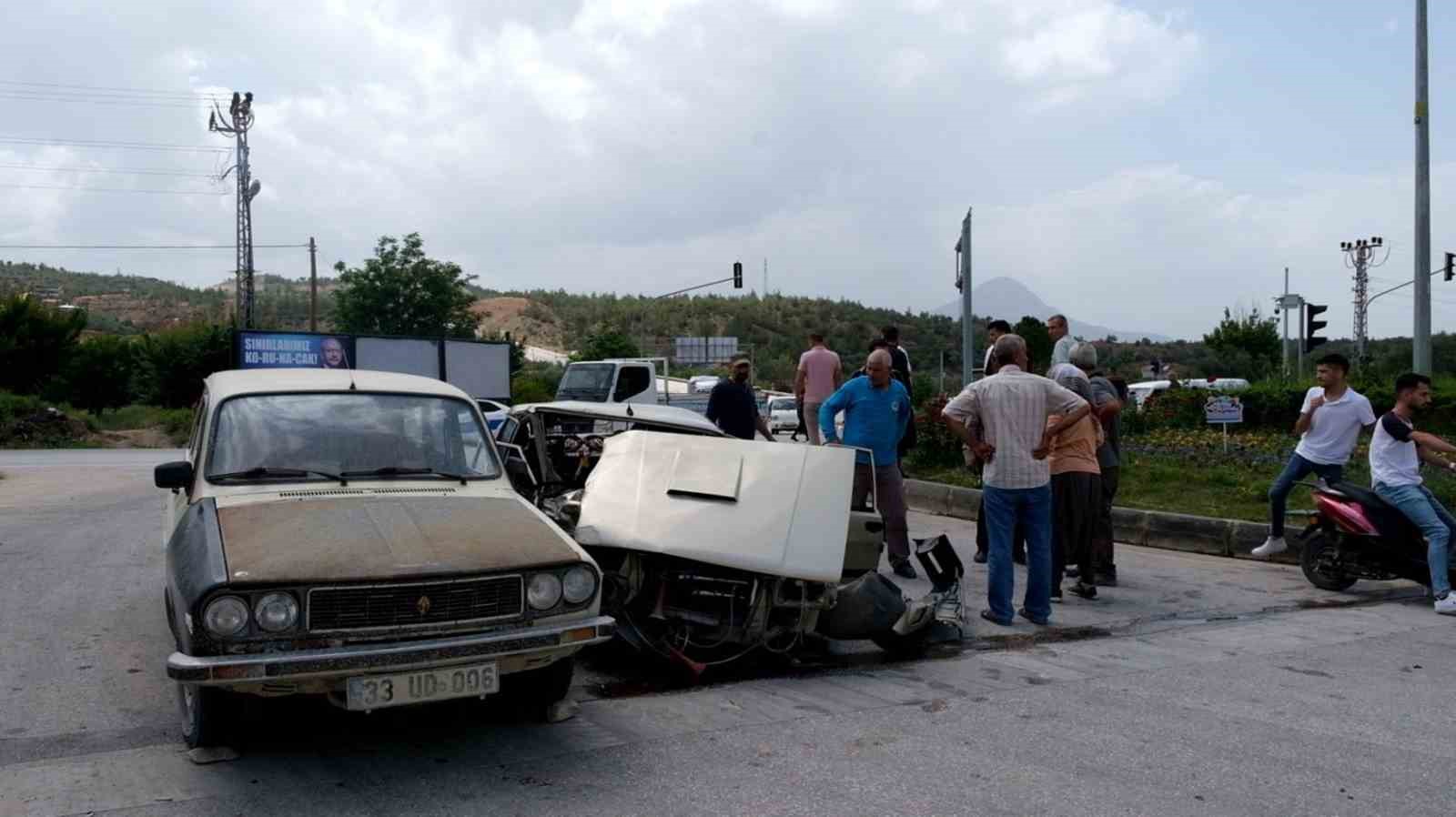 MERSİN’İN MUT İLÇESİNDE MEYDANA GELEN TRAFİK KAZASINDA 3 KİŞİ YARALANDI.