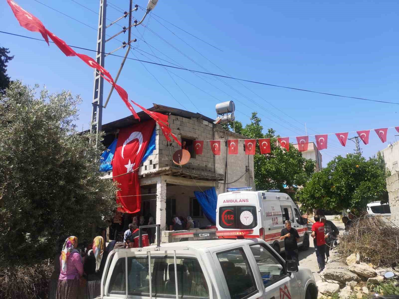 ŞEHİT DÜŞEN JANDARMA UZMAN ÇAVUŞ SERKAN ÖLMEZ'İN MERSİN'DEKİ AİLESİNE ACI