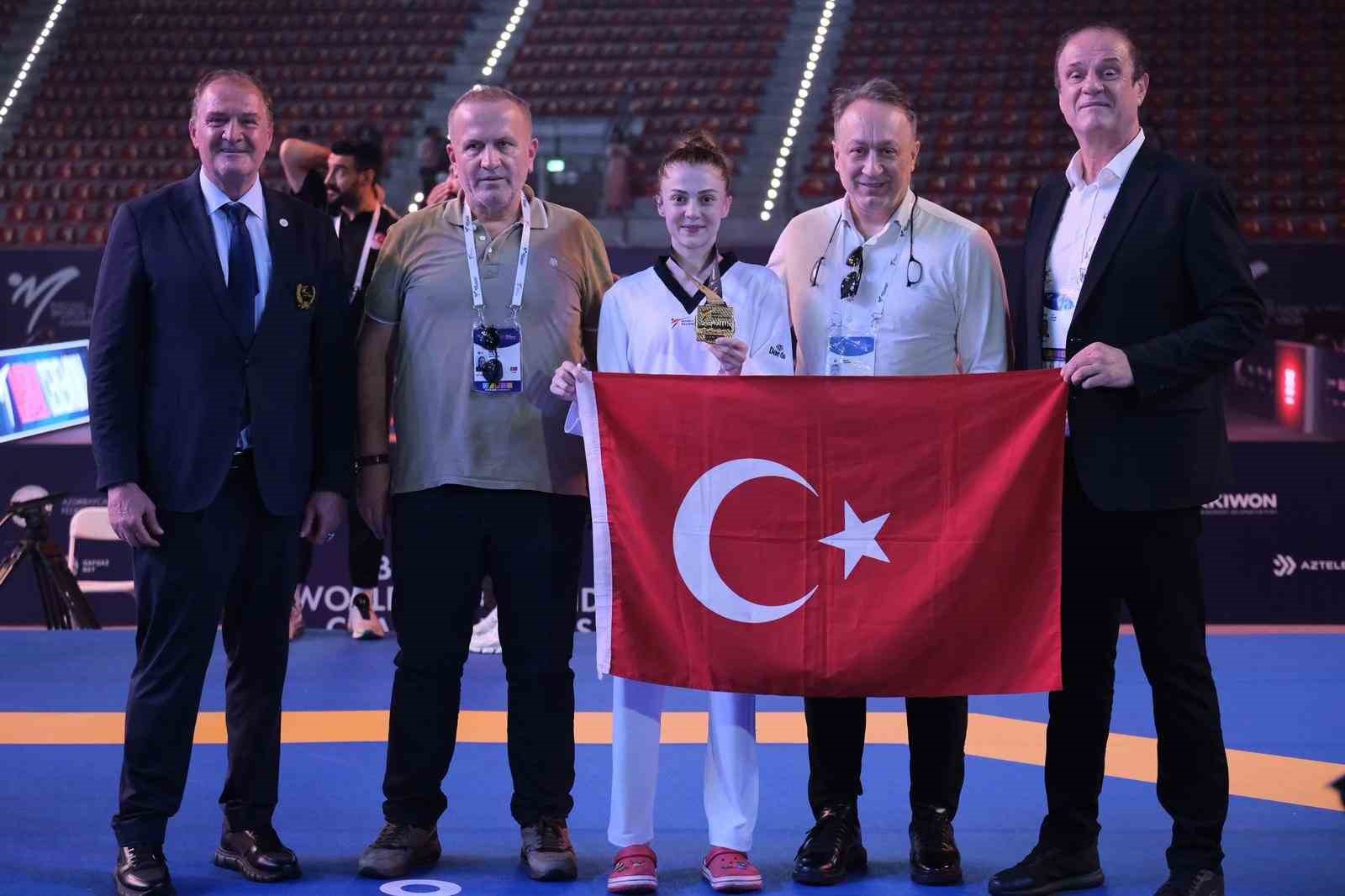 AZERBAYCAN’DA GERÇEKLEŞTİRİLEN 26. DÜNYA TEKVANDO ŞAMPİYONASI'NDA ALTIN MADALYA KAZANARAK, DÜNYA