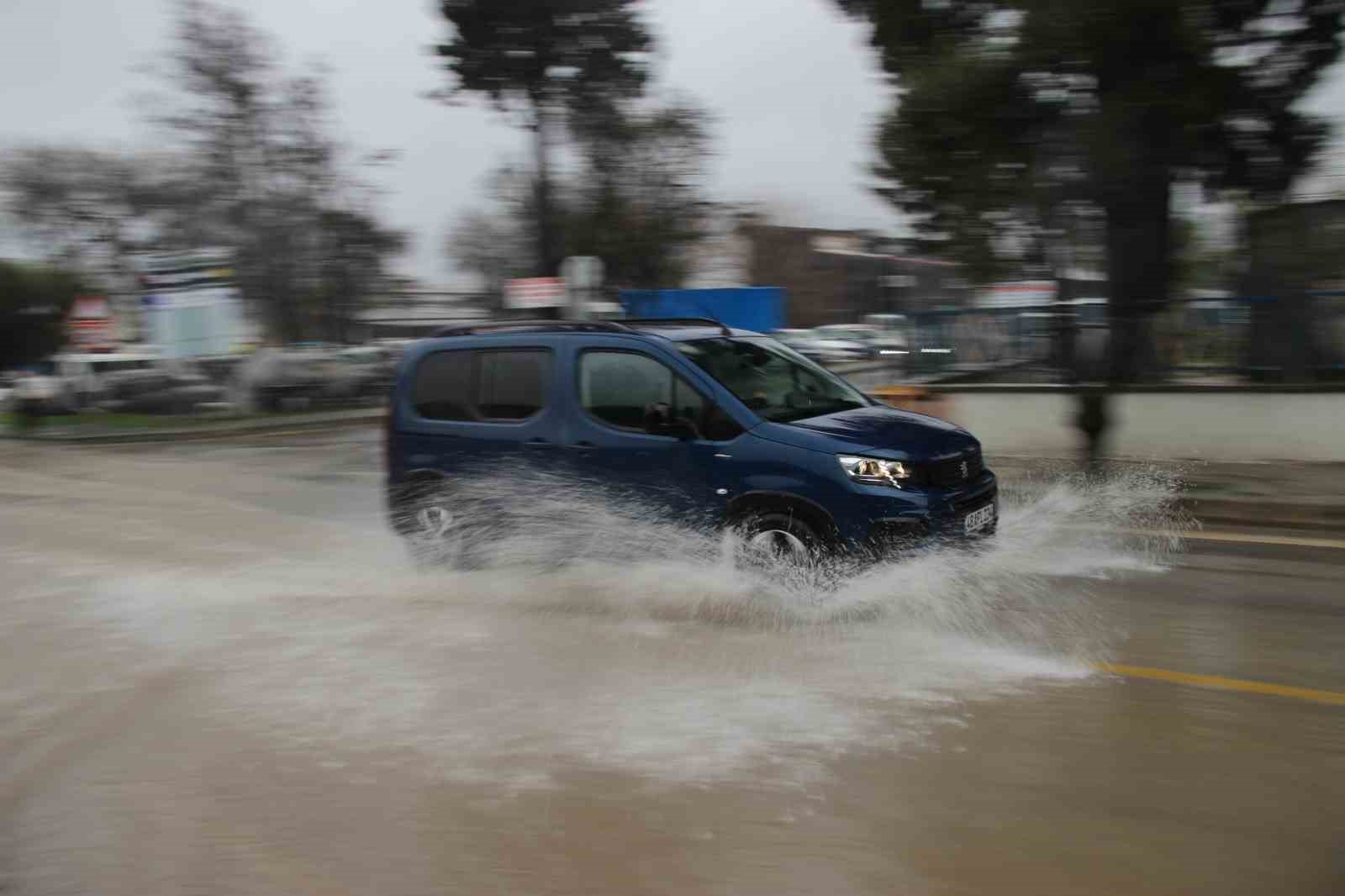 METEOROLOJİ 4. BÖLGE MÜDÜRLÜĞÜ BÖLGE TAHMİN VE UYARI MERKEZİ TARAFINDAN