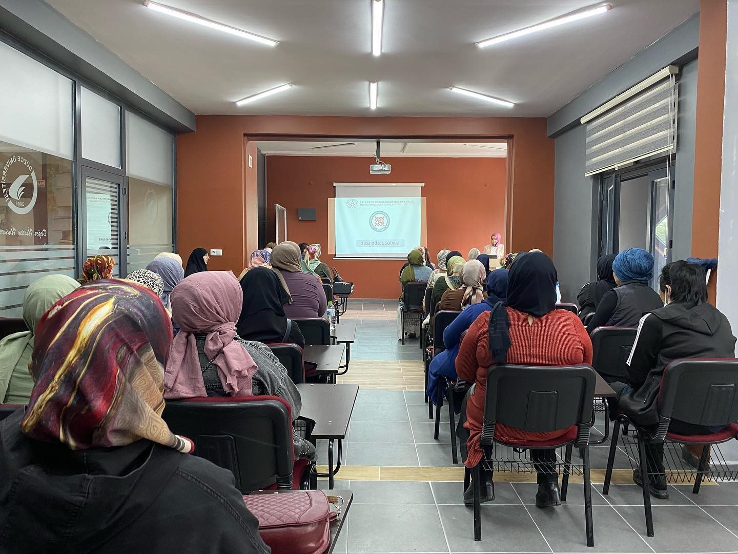 DÜZCE SOSYAL YARDIMLAŞMA VE DAYANIŞMA VAKFI SOSYAL DAYANIŞMA MERKEZİ (SODAM)