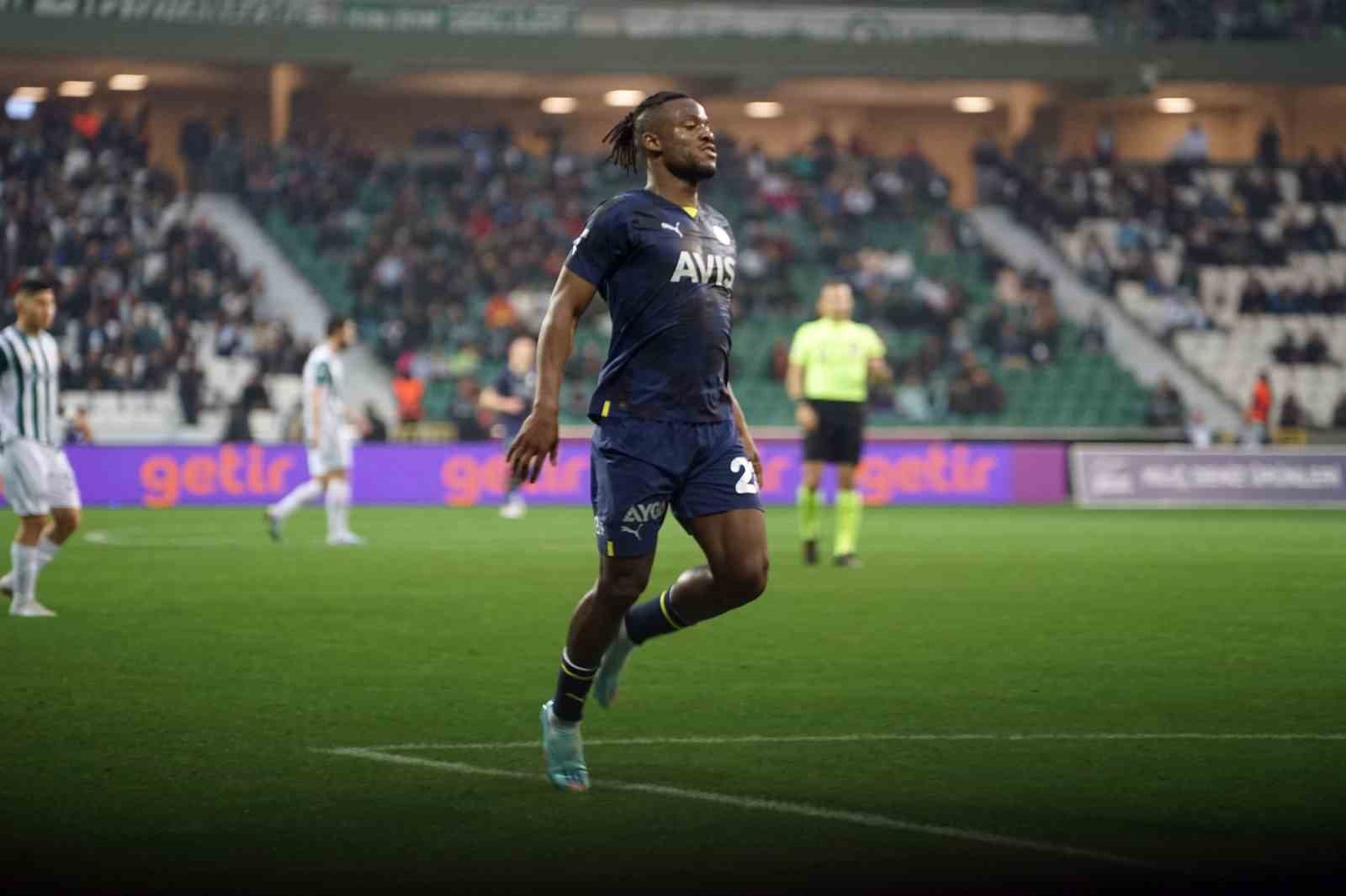 FENERBAHÇE’NİN BELÇİKALI FORVETİ MİCHY BATSHUAYİ BU SEZON 11. GOLÜNE İMZA