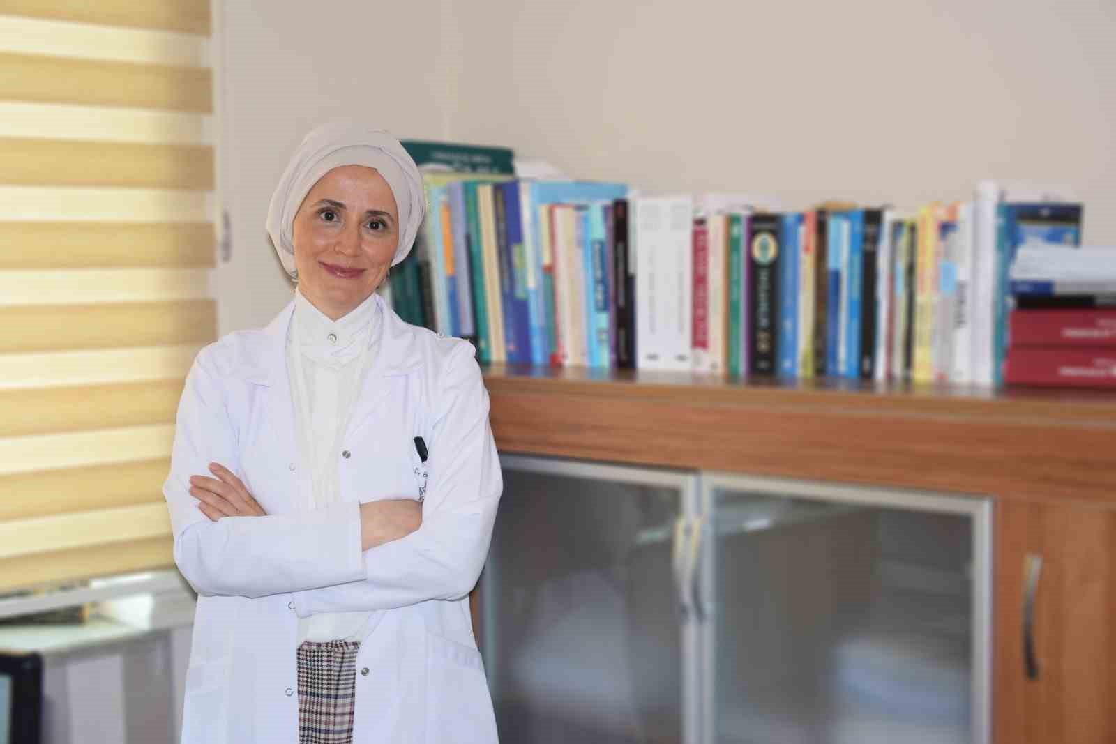 DÜZCE ÜNİVERSİTESİ HASTANESİ NÖROLOJİ KLİNİĞİ’NDE HASTA KABULÜNE BAŞLAYAN DOÇ. DR.
