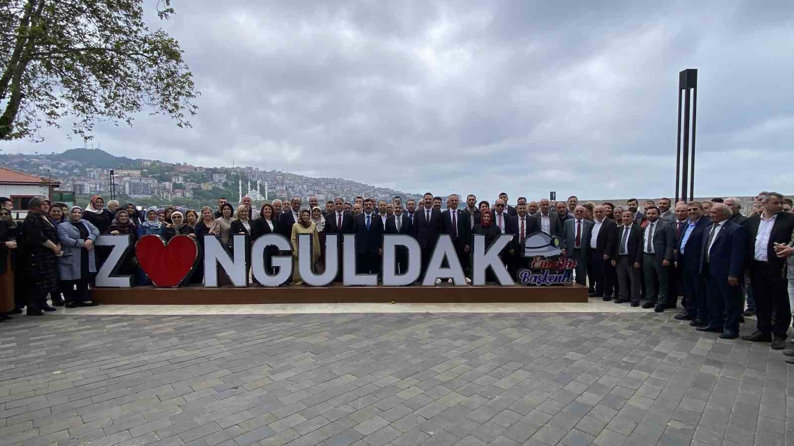 ZONGULDAK AK PARTİ MİLLETVEKİLLİĞİNE SEÇİLEN MUAMMER AVCI, SAFFET BOZKURT VE