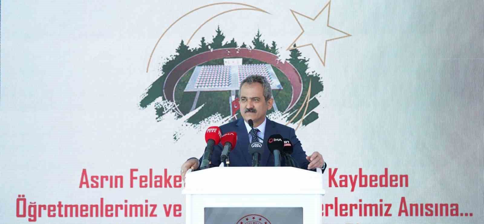 MİLLİ EĞİTİM BAKANI MAHMUT ÖZER, KAHRAMANMARAŞ MERKEZLİ DEPREMLERİN ARDINDAN YAPILAN