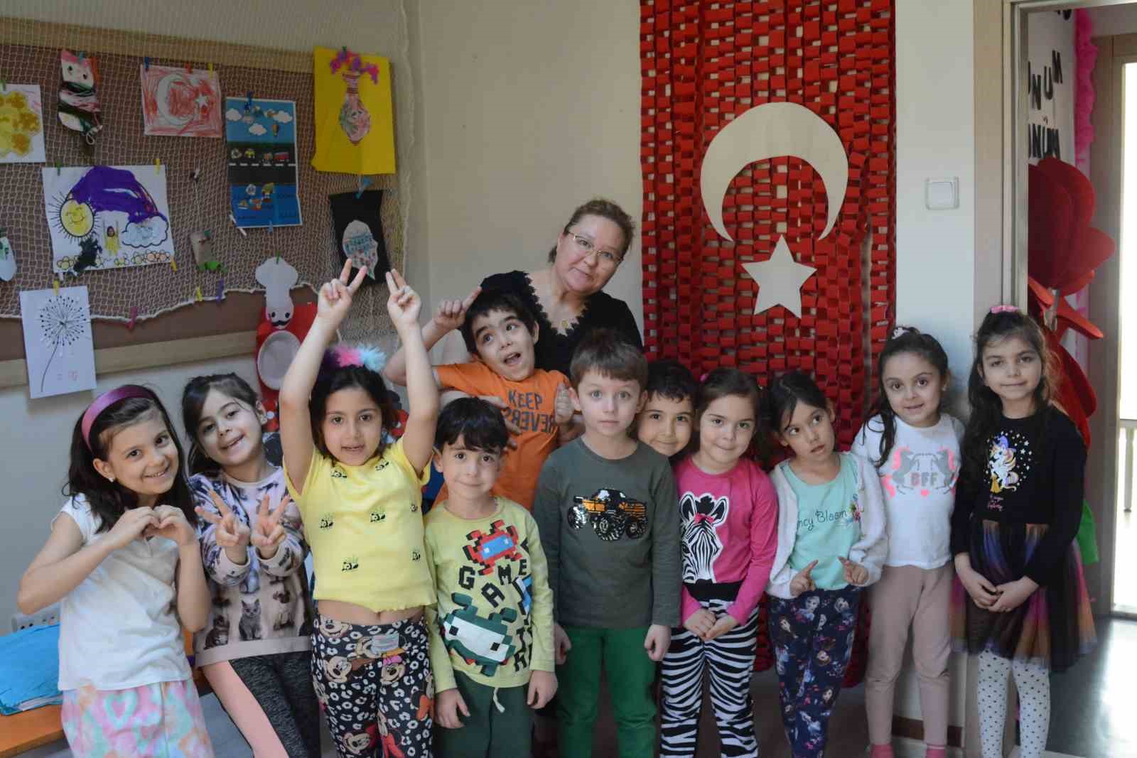 ANADOLU ÜNİVERSİTESİ KREŞ VE GÜNDÜZ BAKIMEVİ ÖĞRENCİLERİ, VELİLERİYLE BİRLİKTE GERÇEKLEŞTİRDİKLERİ