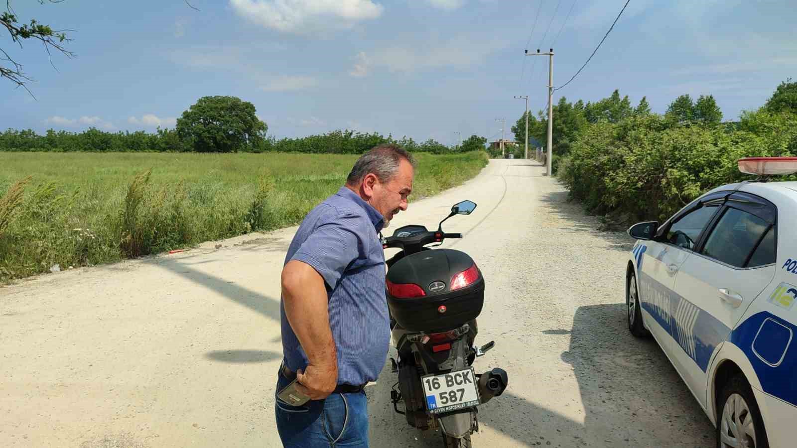ORHANGAZİ-YENİKÖY YOLUNDA MEYDANA GELEN TRAFİK KAZASINDA BİR MOTOSİKLET YAN YOLDAN