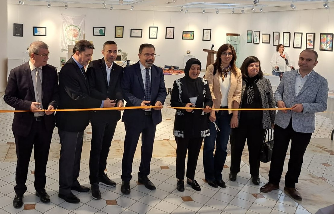 BURSA BÜYÜKŞEHİR BELEDİYESİ’NİN KATKILARIYLA, MS HASTALARININ EL EMEKLERİYLE HAZIRLADIKLARI ÜRÜNLER,