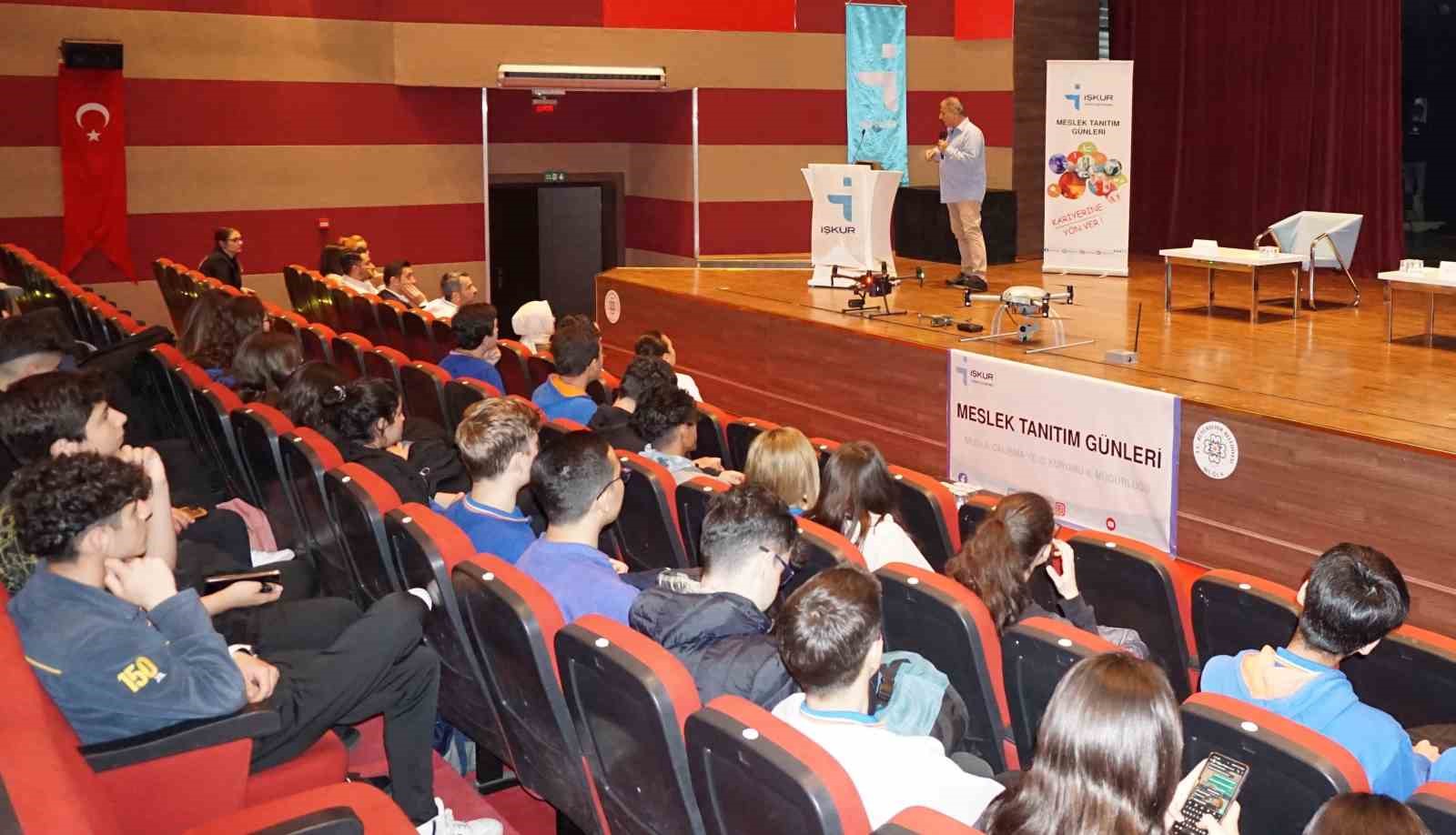 MUĞLA ÇALIŞMA VE İŞ KURUMU İL MÜDÜRLÜĞÜ ÖĞRENCİLERE İLERİDE SEÇECEKLERİ