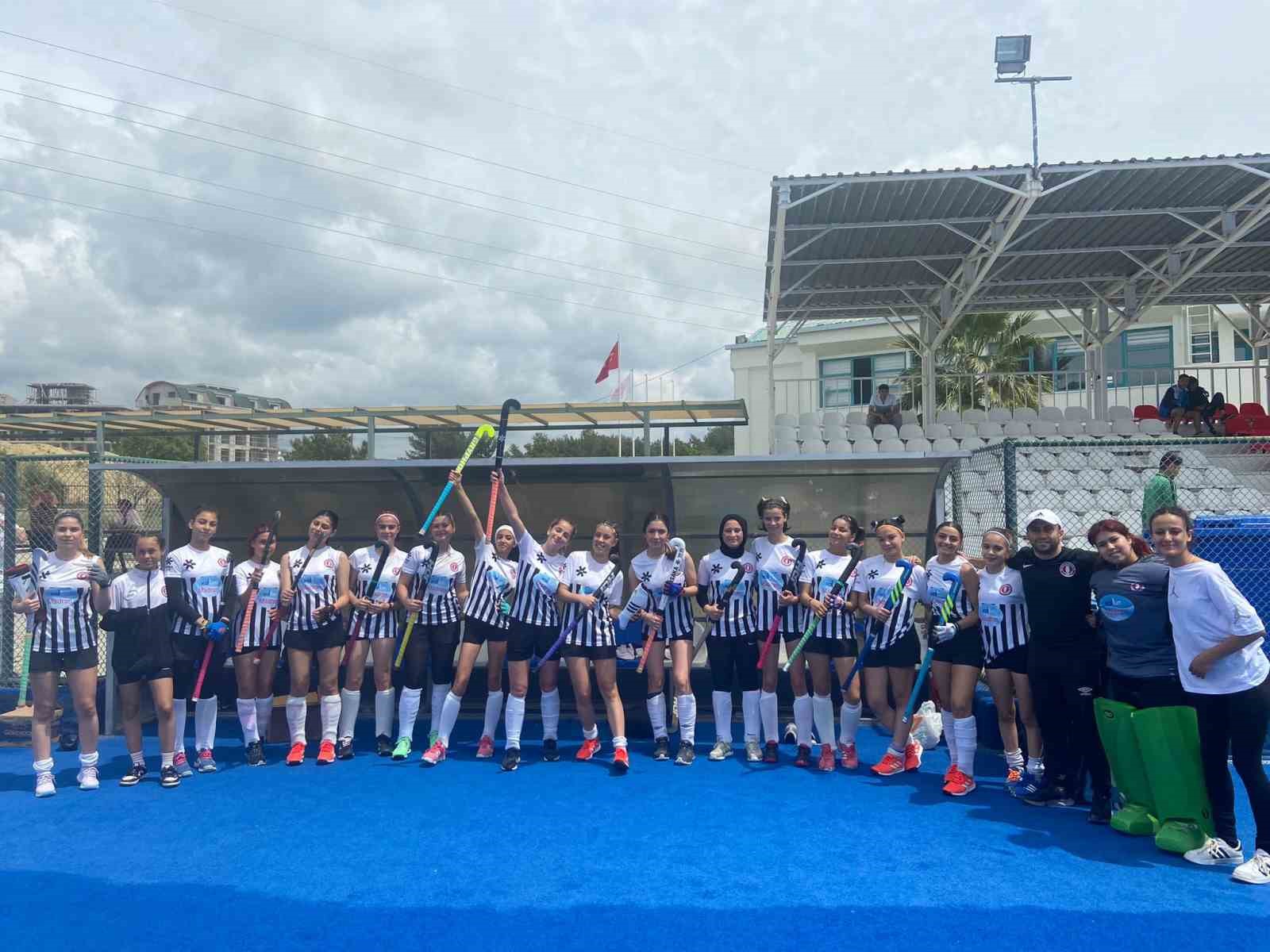 TÜRKİYE HOKEY FEDERASYONU TARAFINDAN ALANYA’DA DÜZENLENEN 20 YAŞ ALTI KADINLAR