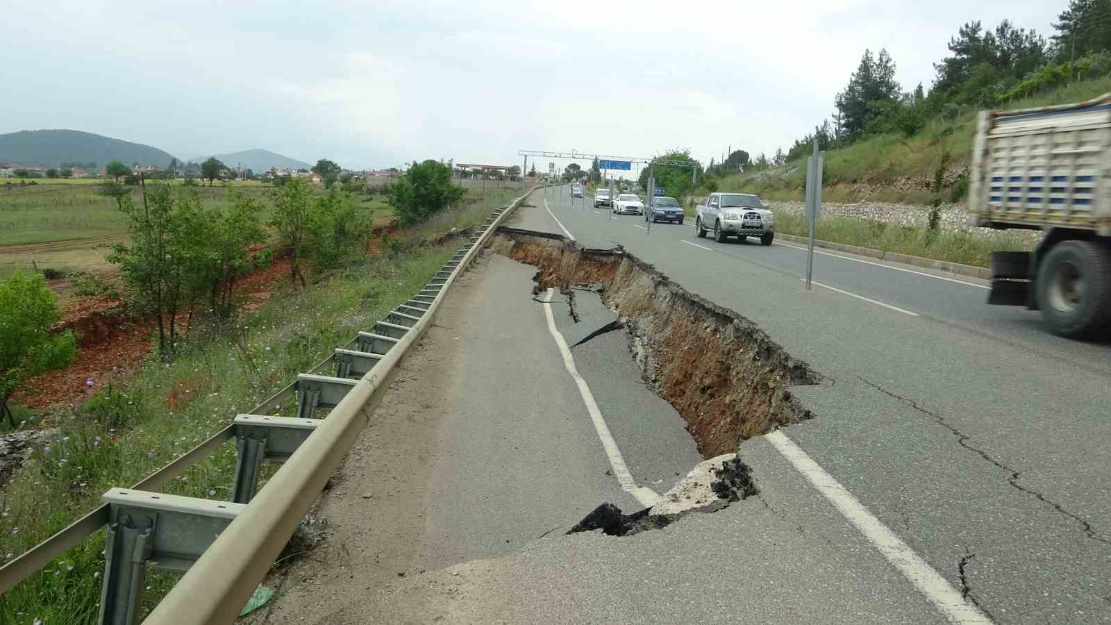 MUĞLA'DA BİR HAFTADIR ARALIKLARLA ETKİLİ OLAN YAĞIŞLAR SONUCU, ÖNCEKİ GÜN