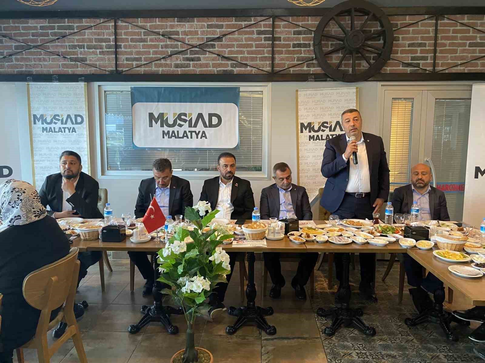 MALATYA MÜSİAD ŞUBESİ TARAFINDAN GERÇEKLEŞEN PROGRAMA AK PARTİ MALATYA MİLLETVEKİLİ