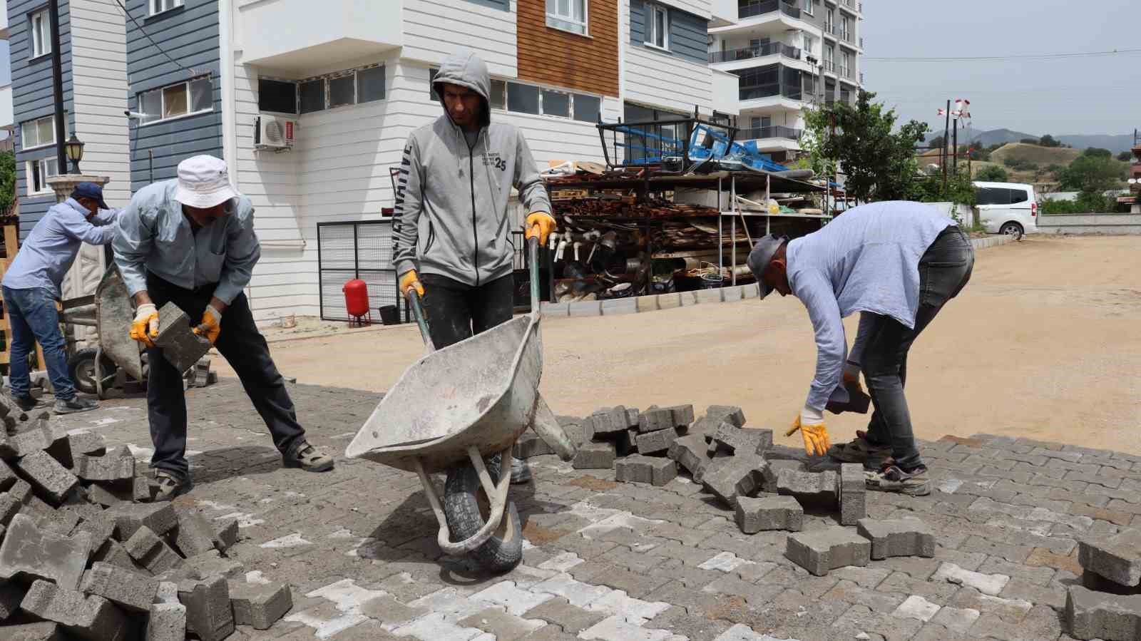 NAZİLLİ BELEDİYESİ DALLICA’DA SOKAKLARI YENİLİYOR