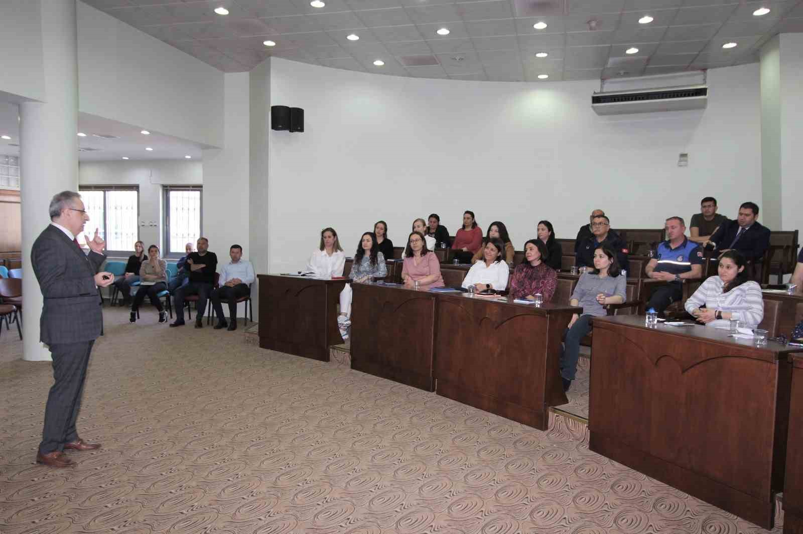 NAZİLLİ BELEDİYESİ PERSONELİNE MAHALLİ İDARELER ARAŞTIRMA VE GELİŞTİRME MERKEZİ (MİARGEM)BAŞKANI
