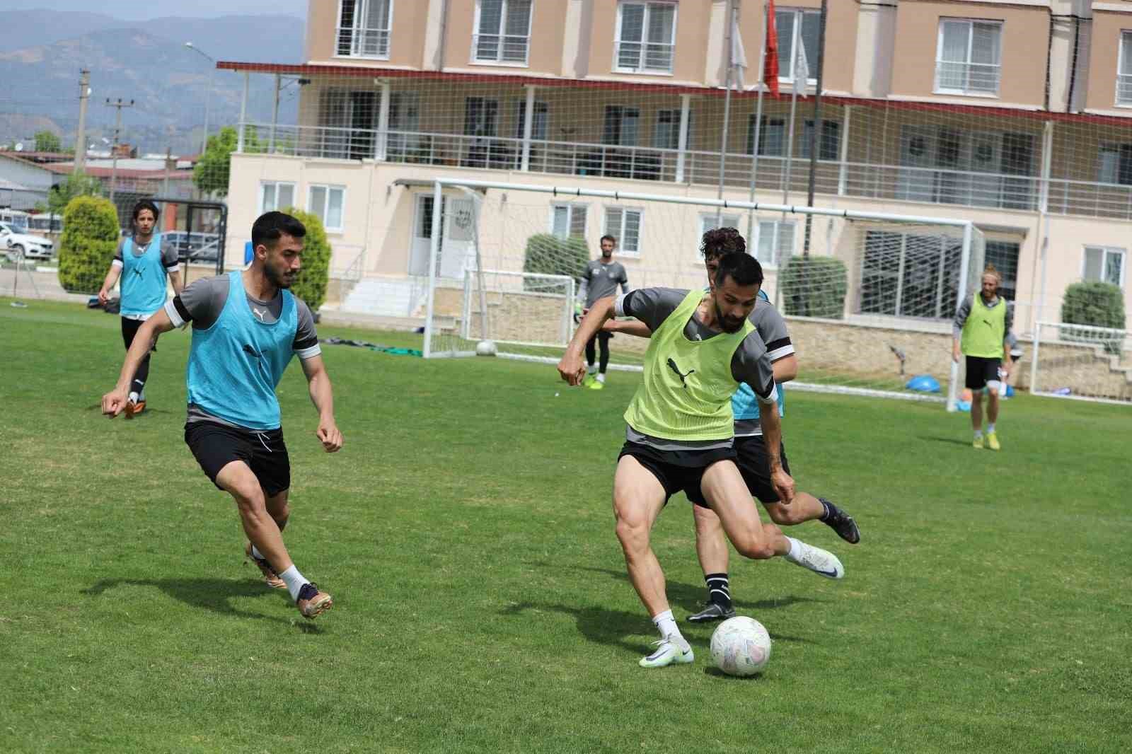 TFF 2. LİG BEYAZ GRUP'TA MÜCADELE EDEN EŞİN GROUP NAZİLLİ
