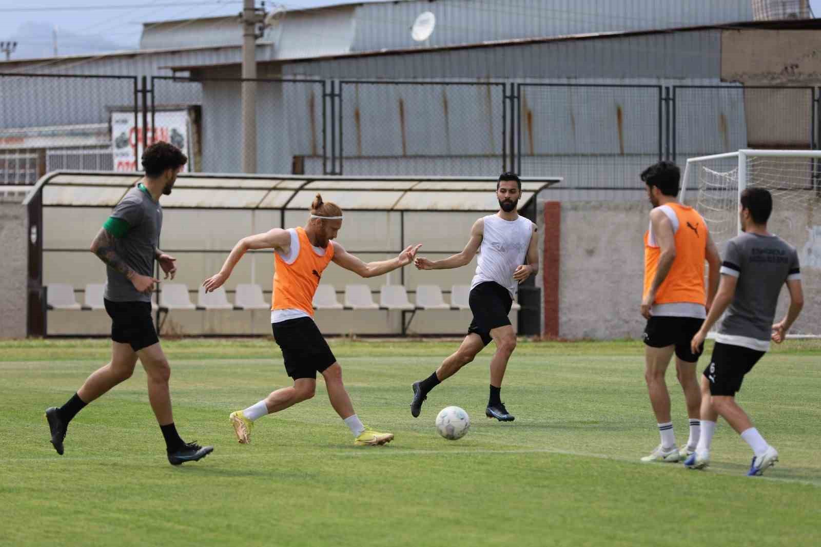 TFF 2. LİG BEYAZ GRUP'TA MÜCADELE EDEN EŞİN GROUP NAZİLLİ