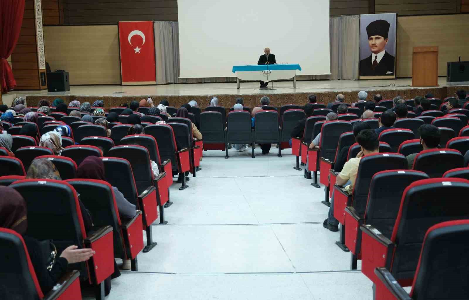 TÜRKİYE DİYANET VAKFI KADIN KOLLARI VE GENÇLİK KOLLARI KOORDİNESİNDE, ERZİNCAN
