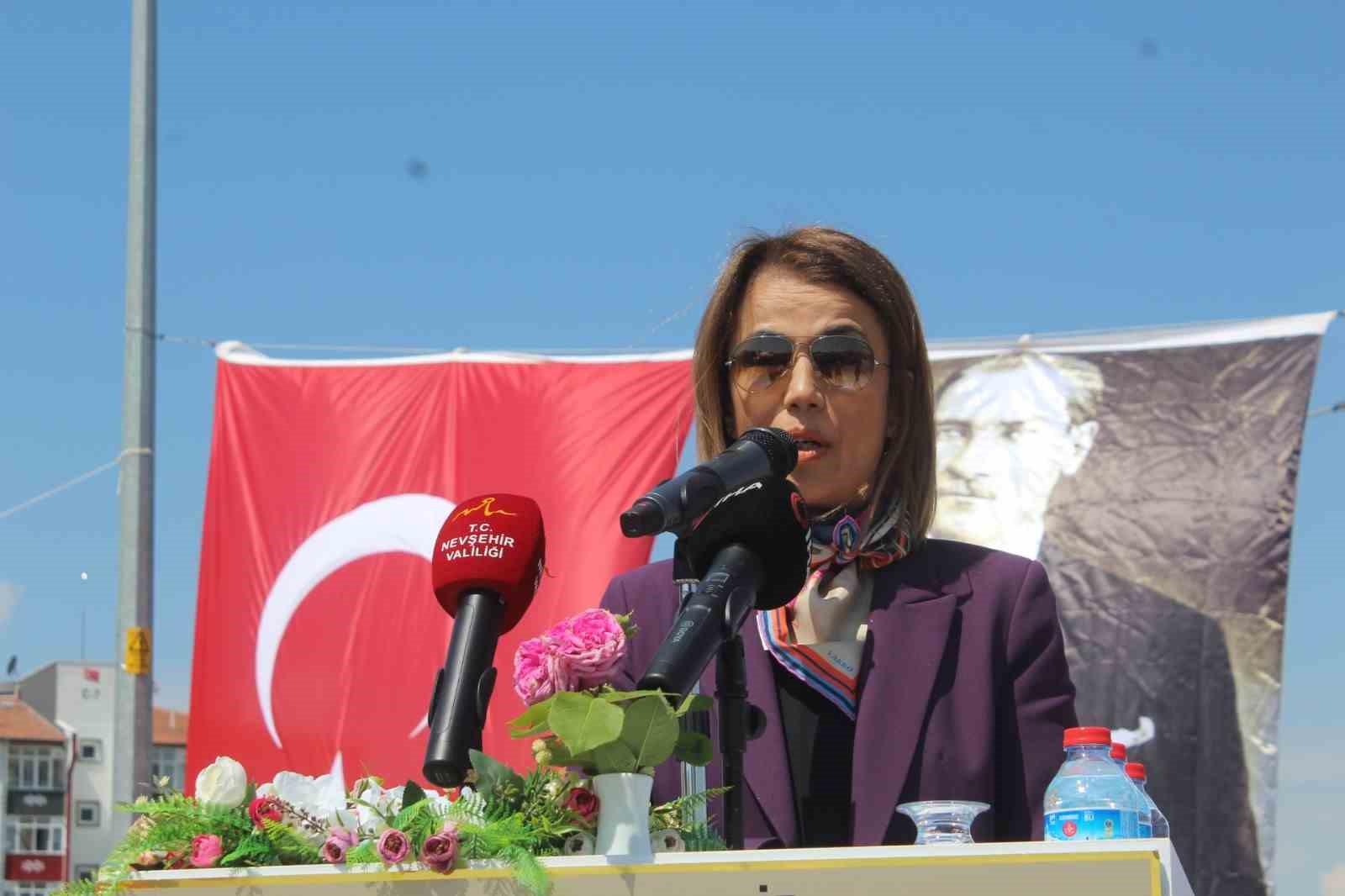 NEVŞEHİR VALİSİ İNCİ SEZER BECEL