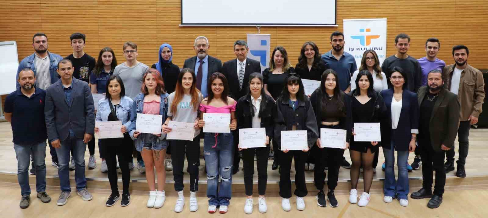 NEVŞEHİR HACI BEKTAŞ VELİ ÜNİVERSİTESİ (NEVÜ) SPOR BİLİMLERİ FAKÜLTESİ ÖĞRENCİLERİ,