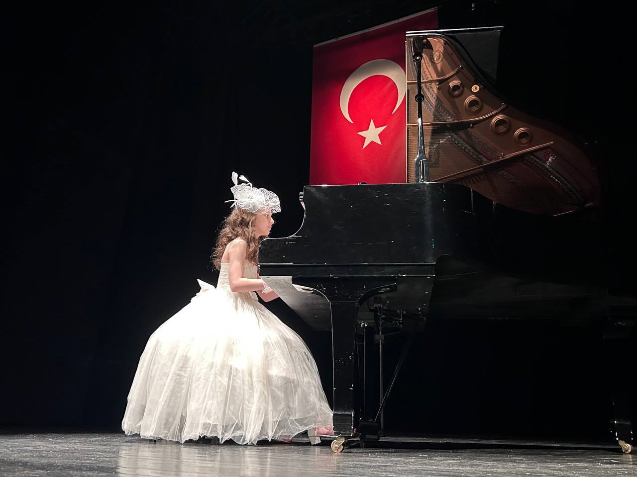 NİLÜFER BELEDİYESİ’NİN DÜZENLEDİĞİ MÜZİK EĞİTİM ÇALIŞMALARI’NA KATILAN ÖĞRENCİLER 9 AYLIK