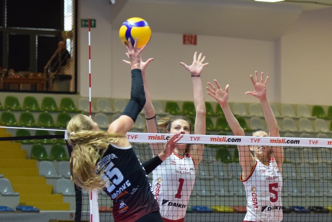 NİLÜFER BELEDİYESPOR, MİSLİ.COM SULTANLAR LİGİ 5-6 PLAY-OFF ETABININ İLK MAÇINDA