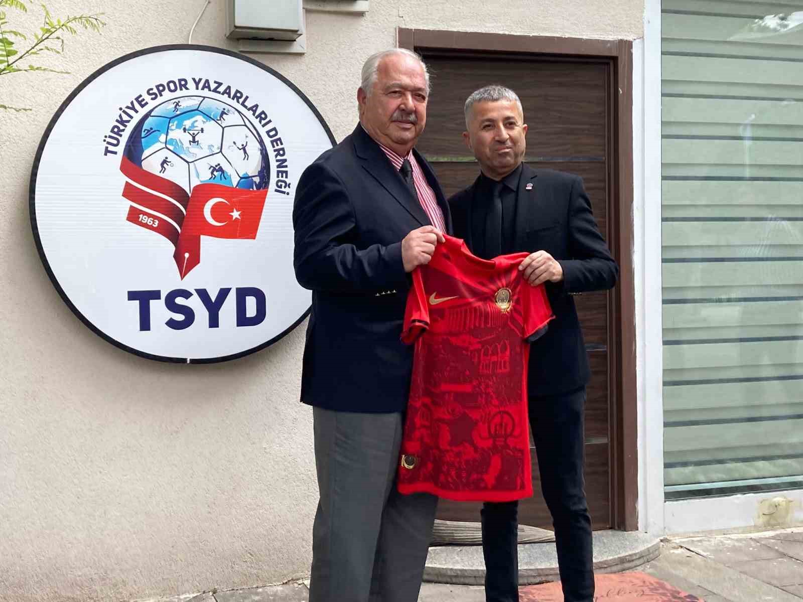 GENÇLERBİRLİĞİ BAŞKANI NİYAZİ AKDAŞ, ÖNÜMÜZDEKİ SEZON MALİ TABLOYU KUVVETLENDİRMELERİ GEREKTİĞİNİ