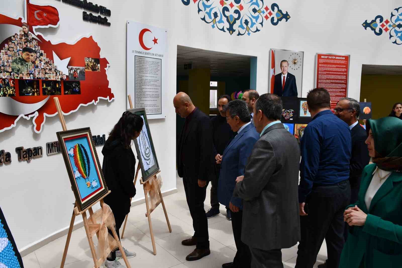 NEVŞEHİR’DE RECEP TAYYİP ERDOĞAN PROJE İMAM HATİP LİSESİ ÖĞRENCİLERİ RESİM