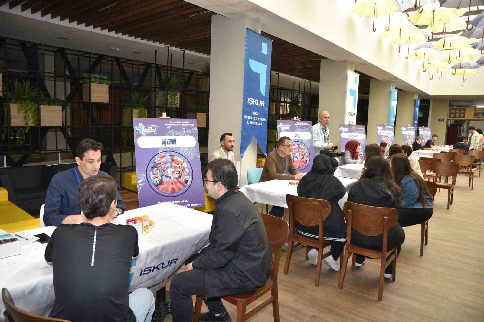 MERKEZEFENDİ BELEDİYESİ ANADOLU İMAM HATİP LİSESİ ÖĞRENCİLERİ, ÜNİVERSİTE SINAVLARI ÖNCESİ