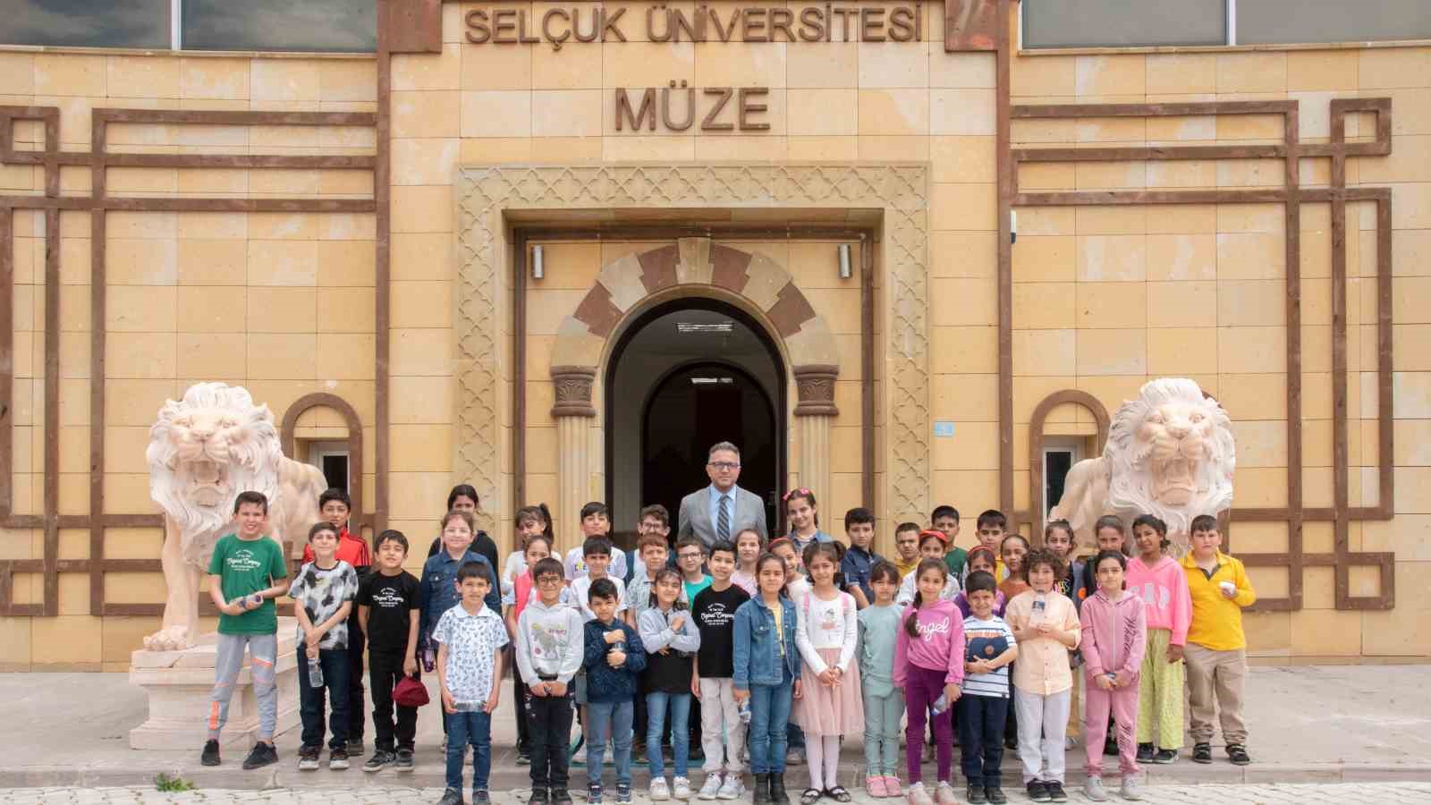 SELÇUK ÜNİVERSİTESİ (SÜ) ALAEDDİN KEYKUBAT YERLEŞKESİNDEKİ KREDİ VE YURTLAR GENEL
