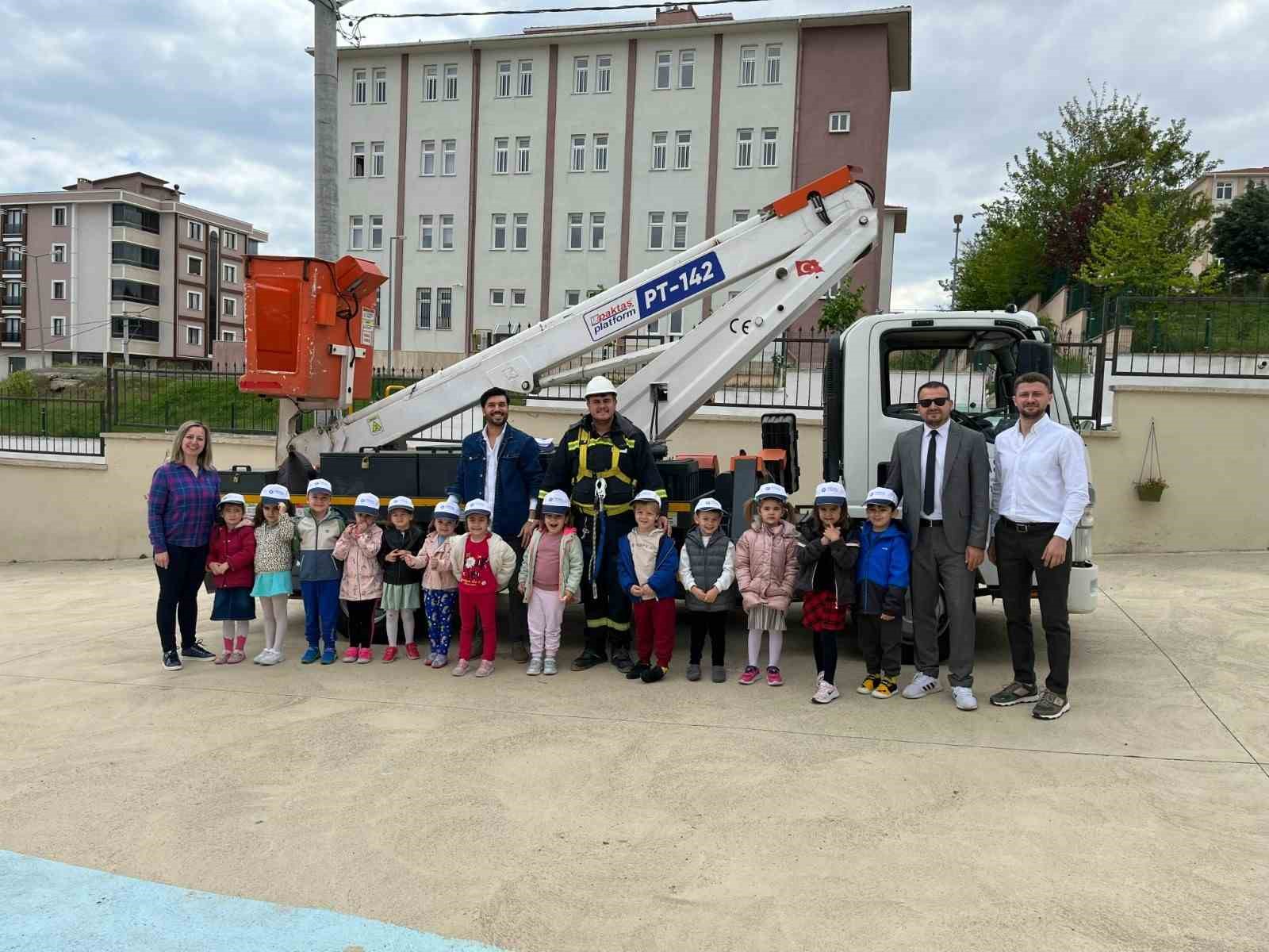 TRAKYA ELEKTRİK DAĞITIM A.Ş. (TREDAŞ), SELVİ AĞCA KIZILAY ANAOKULU ÖĞRENCİLERİ