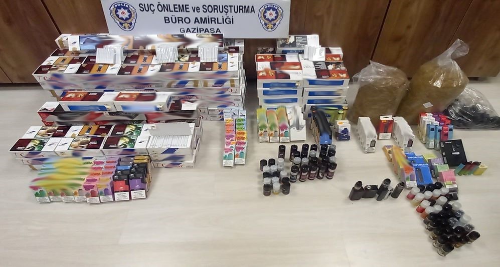 ANTALYA'NIN GAZİPAŞA İLÇESİNDE OKUL ÇAĞINDAKİ ÇOCUKLARA ELEKTRONİK SİGARA SATTIĞI BELİRLENEN