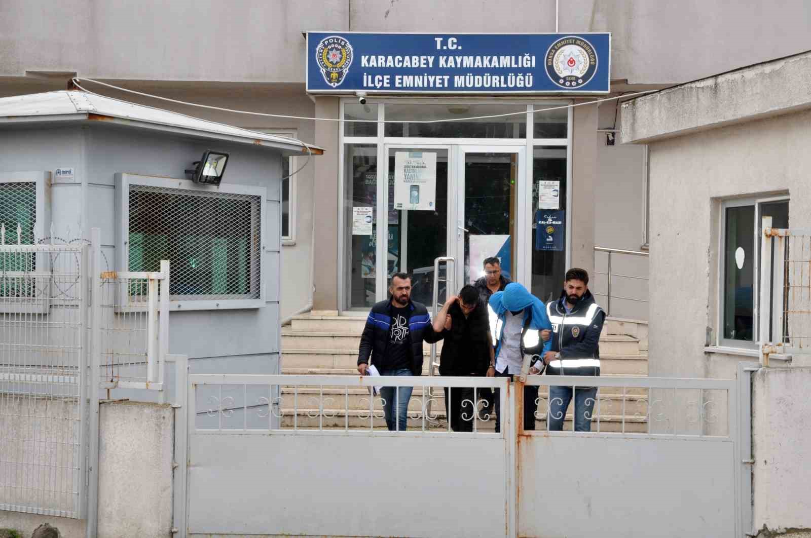 BURSA’NIN KARACABEY İLÇESİNDE 4 YAŞINDAKİ KIZIN VELİSİ, ÇOCUĞUNUN SAÇI ÇEKİLDİĞİ