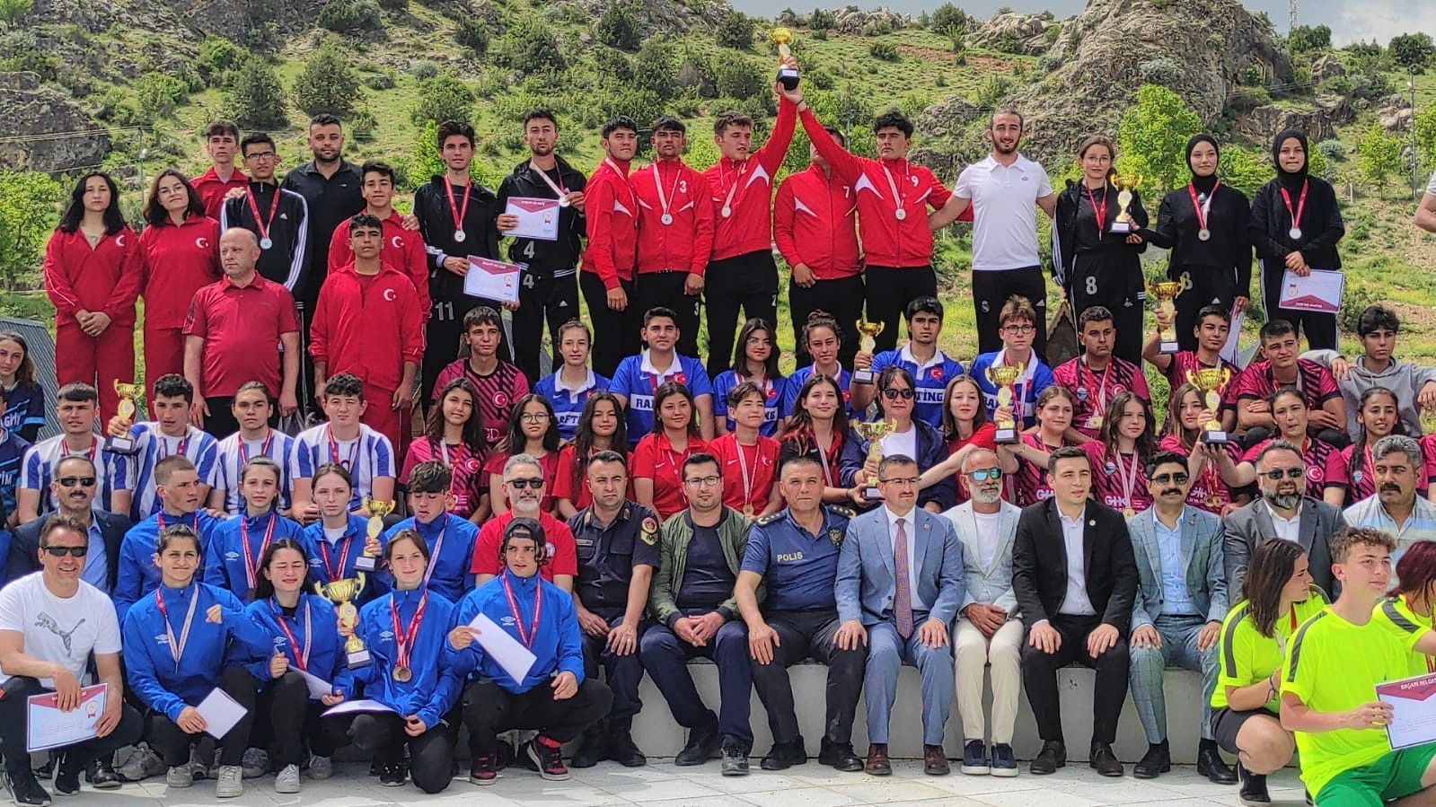 YOZGAT’IN ÇEKEREK İLÇESİNDE GERÇEKLEŞTİRİLEN OKUL SPORLARI RAFTİNG TÜRKİYE ŞAMPİYONASI TAMAMLANDI.