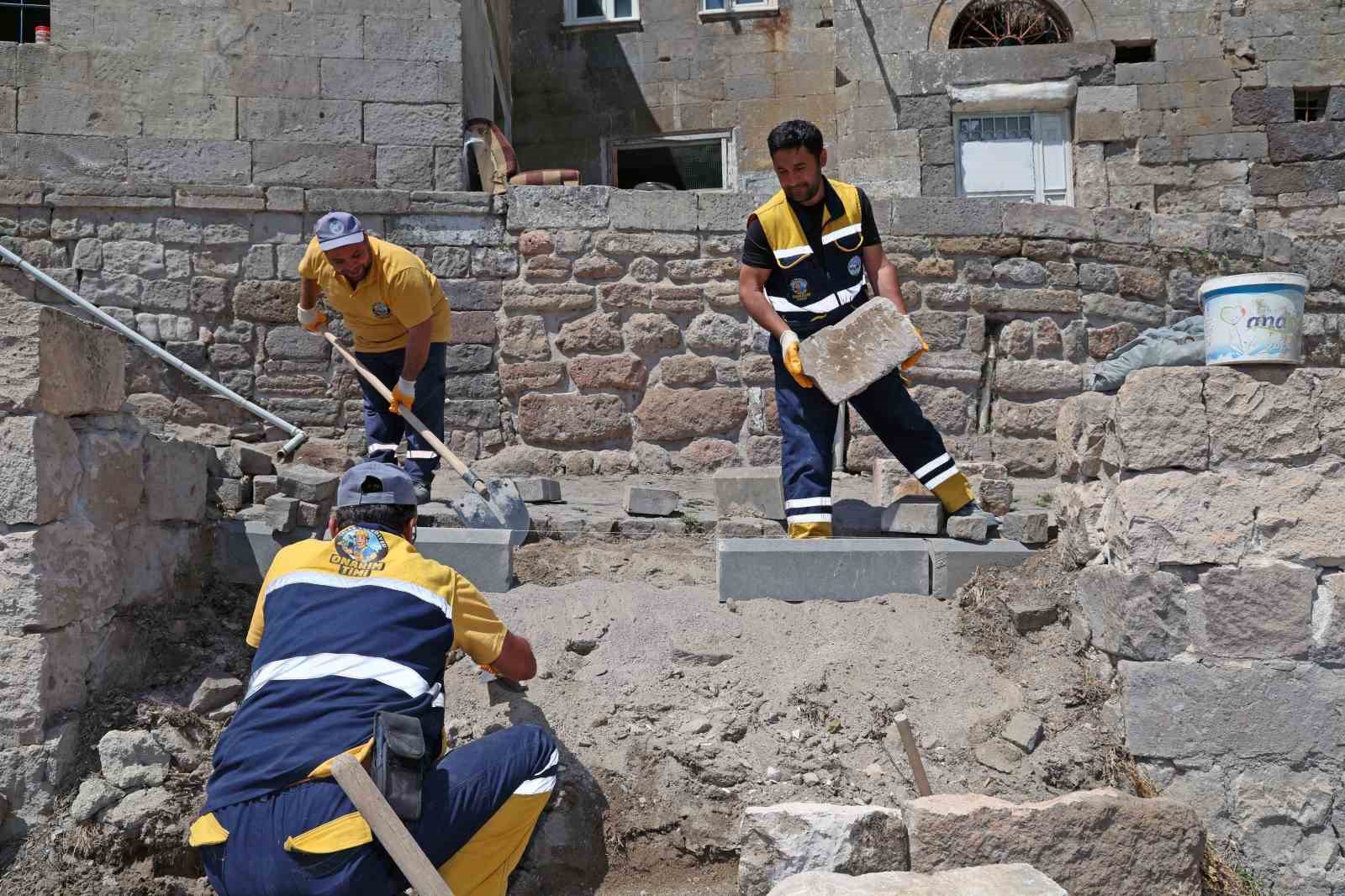 TALAS BELEDİYE BAŞKANI MUSTAFA YALÇIN TARAFINDAN SÜRDÜRÜLEN OLAY YERİ İNCELEME
