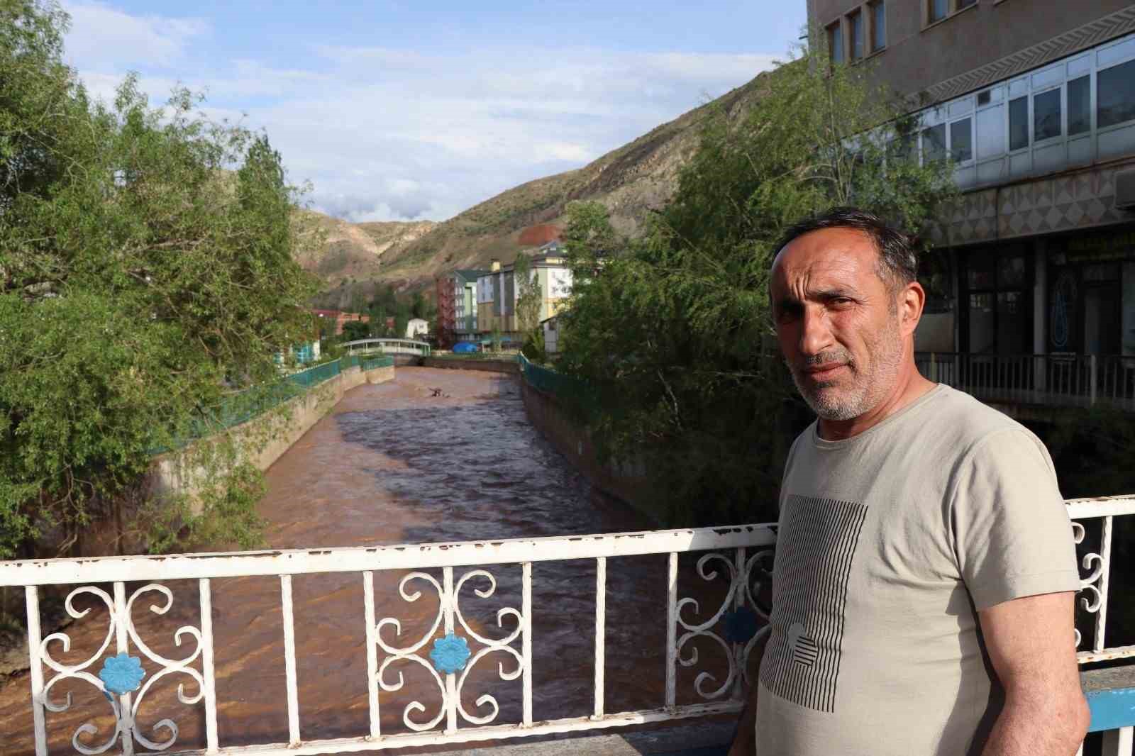 OLTU ÇAYI, YAĞAN YAĞMURLAR  SONRASI ERİYEN KARLAR  BİRLİKTE