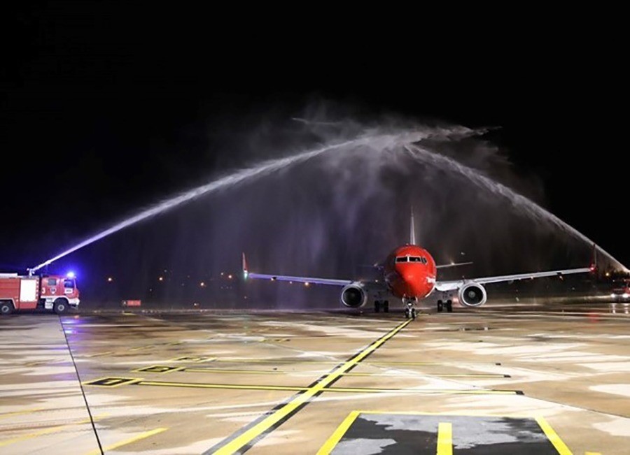 GAZİPAŞA HAVALİMANI'NA OSLO’DAN İLK UÇUŞUNU GERÇEKLEŞTİREN NORWEGİAN AİR HAVAYOLU’NA AİT