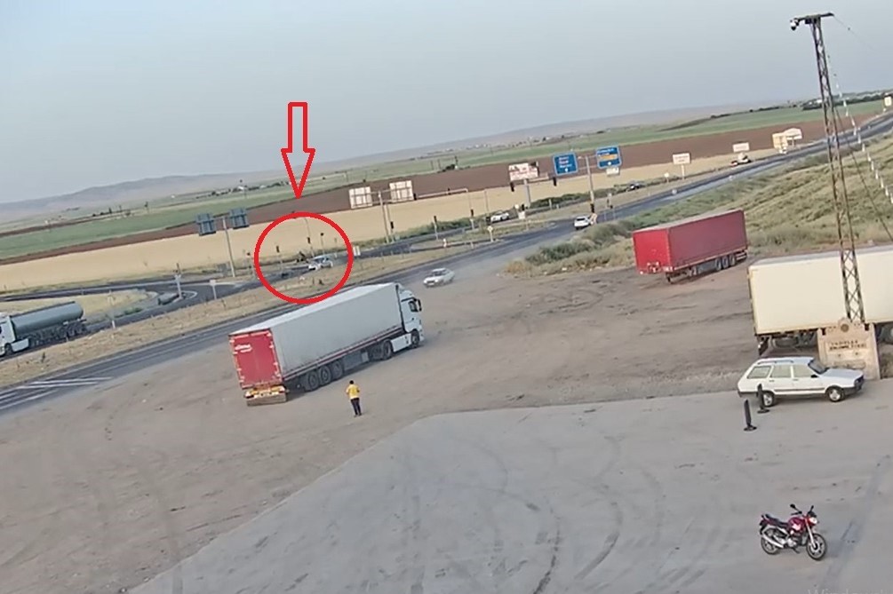 MARDİN’DE OTOMOBİL İLE MOTOSİKLETİN ÇARPIŞMASI SONUCU MEYDANA GELEN KAZADA 1