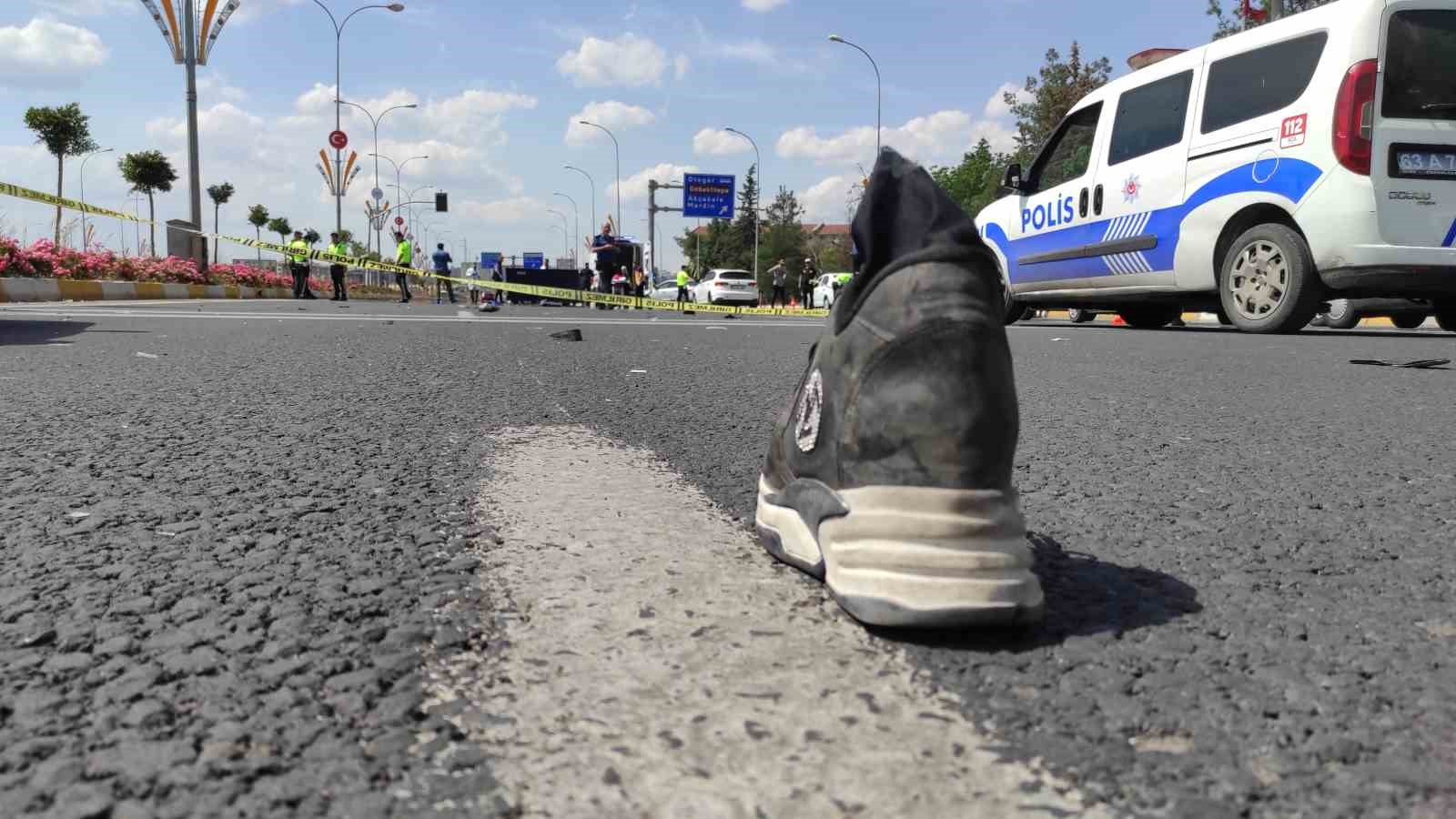 ŞANLIURFA’DA OTOMOBİLİN ÇARPMASI SONUCU YAKLAŞIK 50 METRE ÖTEYE FIRLAYAN ANNE