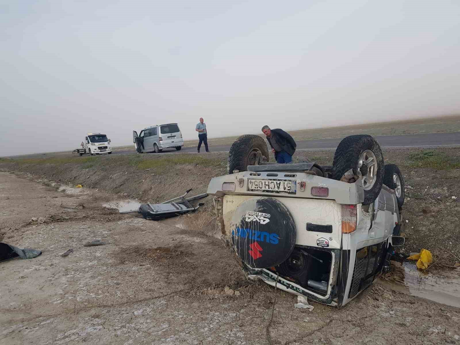 NİĞDE İKİ ARACIN ÇARPIŞMASI SONUCU 1 KİŞİ YARALANDI.