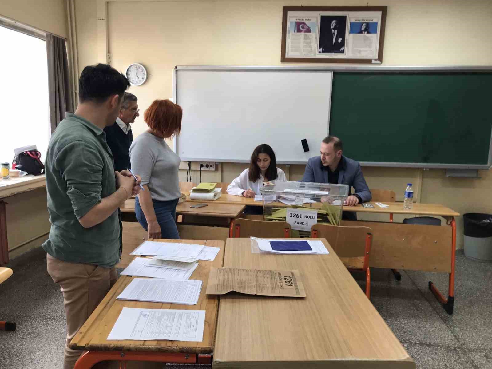 TÜRKİYE GENELİNDE OLDUĞU GİBİ KOCAELİ’DE DE 4 BİN 319 SANDIKTA