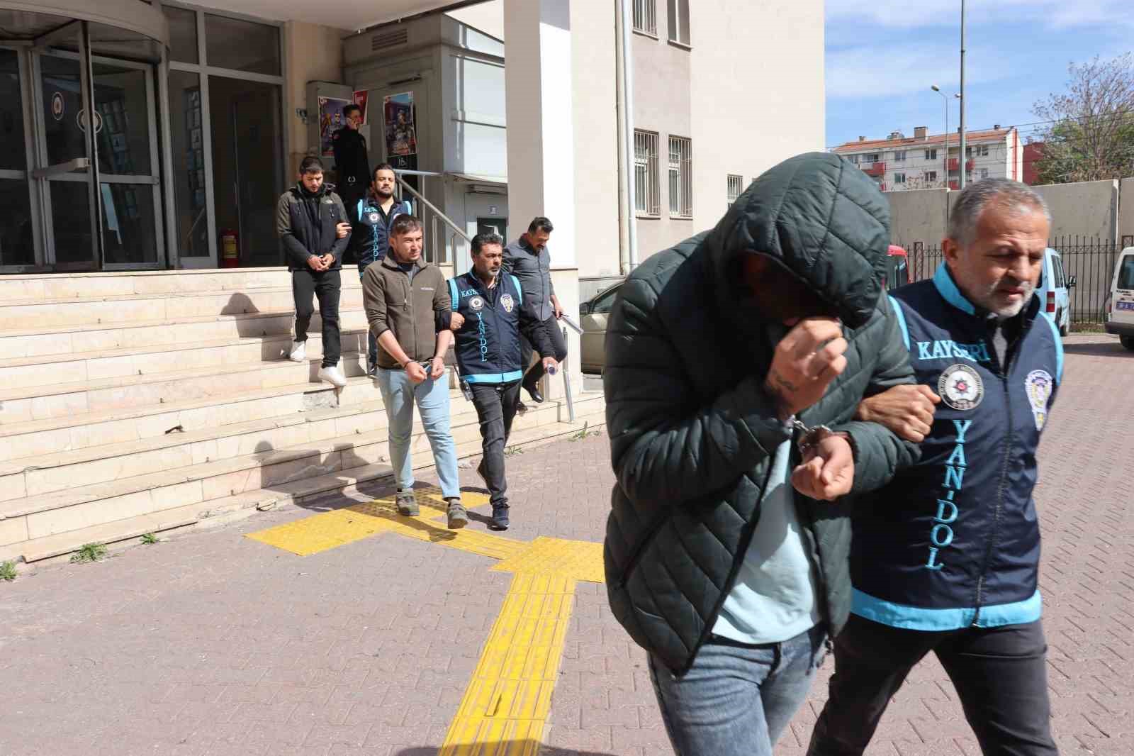 KAYSERİ'DE, SAHTE RUMUZ VE İSİMLERLE OYUN KONSOLU SATIŞ İLANI VEREN,