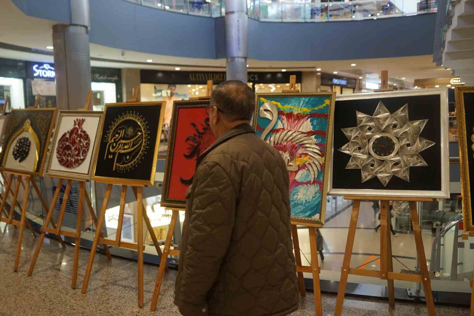 KASTAMONU'DA "ENGELLİLER HAFTASI" DOLAYISIYLA ÖZEL BİREYLERİN YAPTIĞI ESERLER RESİM VE