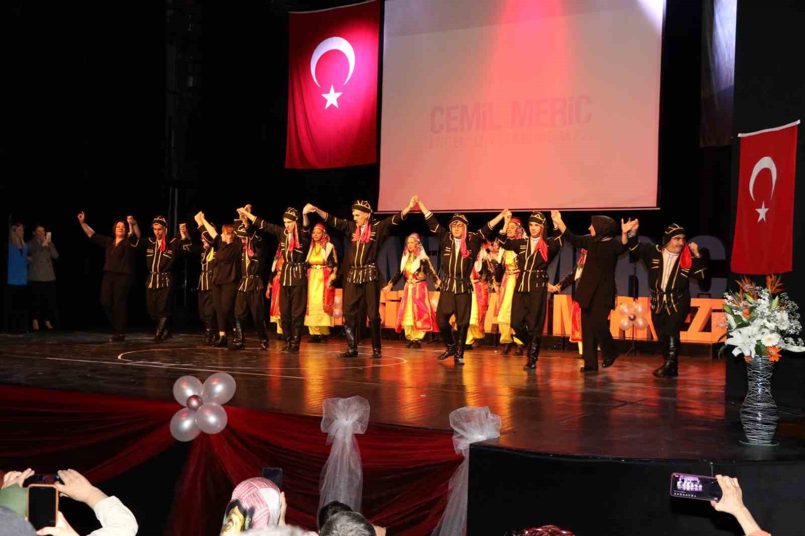 CEMİL MERİÇ ENGELSİZ YAŞAM MERKEZİ’NDE EĞİTİM ALAN ÖZEL ÖĞRENCİLER DÜZENLENEN