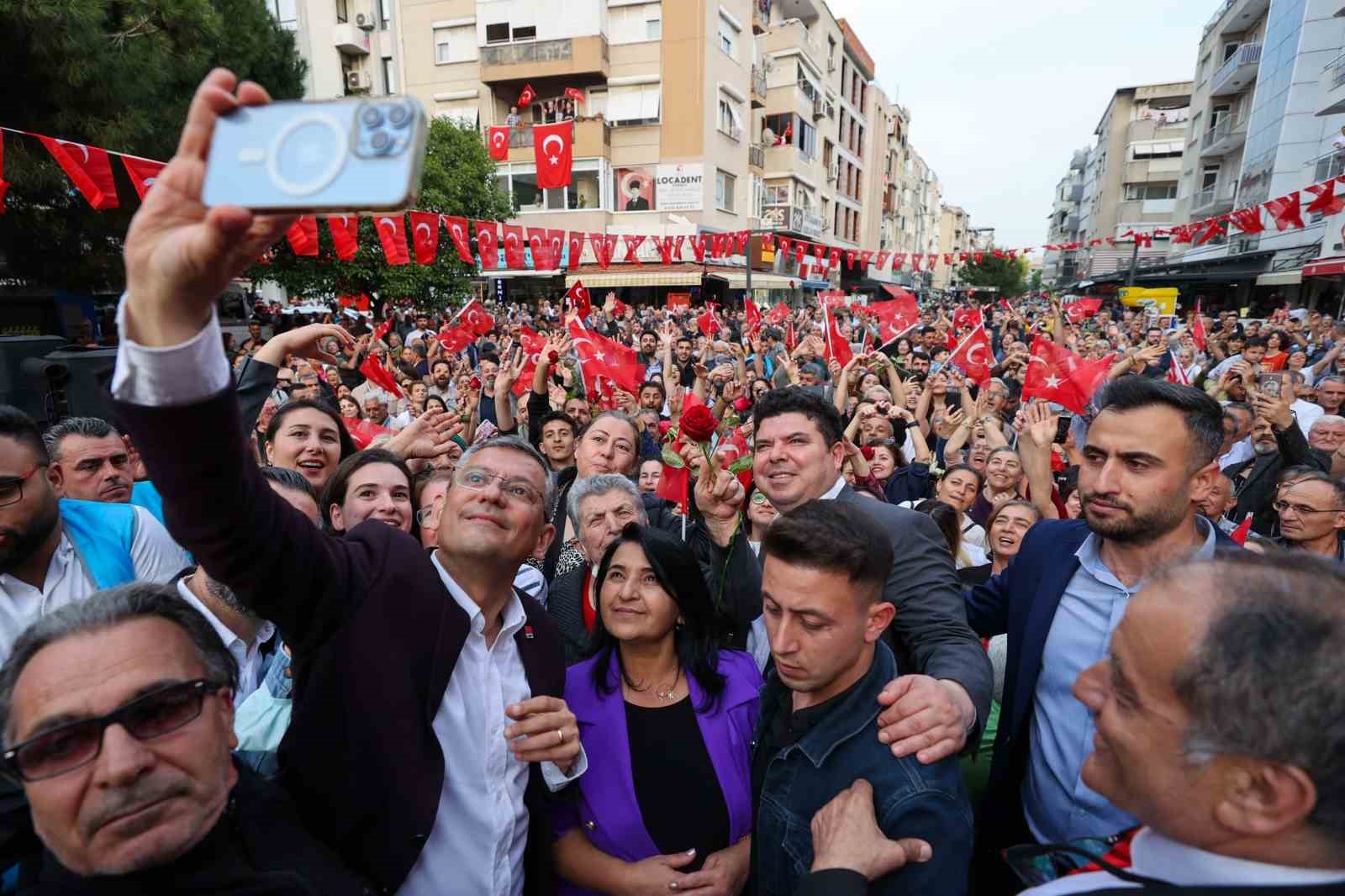 BUCA BELEDİYE BAŞKANI ERHAN KILIÇ VE CHP GRUP BAŞKAN VEKİLİ