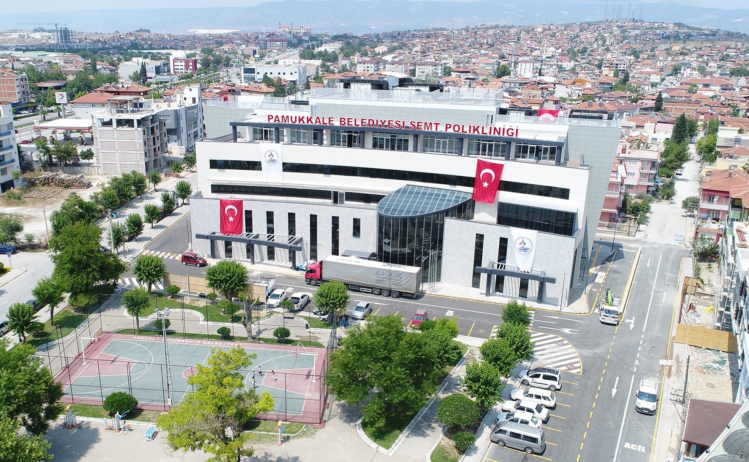 AK PARTİ DENİZLİ İL BAŞKANI YÜCEL GÜNGÖR, DOKUZKAVAKLAR MAHALLESİ’NDE GERÇEKLEŞTİRİLEN