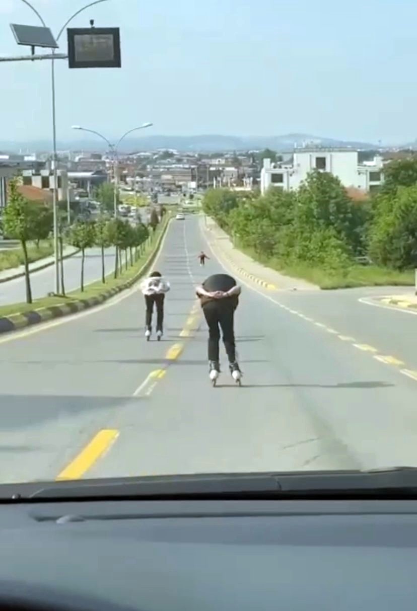 SAKARYA’NIN SERDİVAN İLÇESİNDE KAMPÜS BAYIRI OLARAK BİLİNEN 2. CADDE’DEN AŞAĞIYA