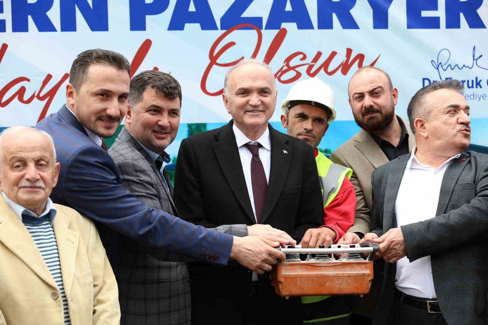 DÜZCE’NİN HAMİDİYE MAHALLESİ’NDE GERÇEKLEŞTİRİLEN MODERN PAZARYERİNİN TEMELİ ATILDI.  BELEDİYE