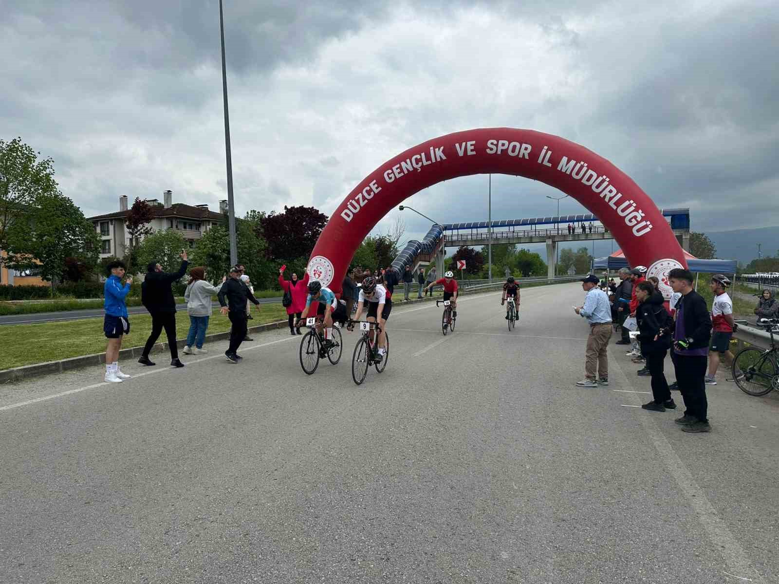 DÜZCE OKUL SPORLARI GENÇ A-B, YILDIZLAR VE KÜÇÜKLER BİSİKLET MAHALLİ