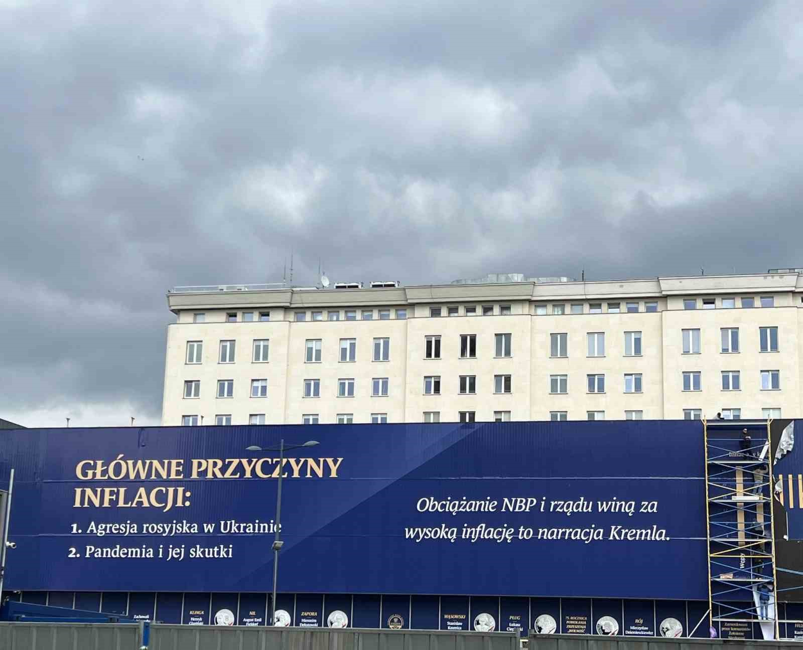 POLONYA MERKEZ BANKASI, ÜLKEDEKİ YÜKSEK ENFLASYON İÇİN RUSYA'YI VE COVİD-19